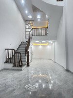 bán nhà trung tâm thanh trì vĩnh quỳnh 40m 5 tầng gần trục ô tô 7.2 tỷ