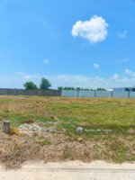 đất mặt tiền long khê cần đước,diện tích 100m2 shr. gần trường tiểu học long khê giá 535 triệu