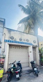 nhà xưởng ngay trường chinh, tân bình. hẻm nhựa 5m ô tô vào nhà, ngang lớn 5.55m x 25.5m, nhà c4