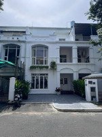 bán biệt thự liên kế hưng thái pmh dt:7x18m2 giá đầu tư siêu tốt chỉ 34,5 tỷ lh:0908018111