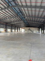 cho thuê kho xưởng 3000m2 gần khu công nghệ cao, có pccc, xe container vào, có cắt lẻ cho thuê