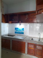 cho thuê căn hộ 312 lạc long quân - quận 11. 2 phòng ngủ, có nội thất, giá thuê 9tr/tháng.