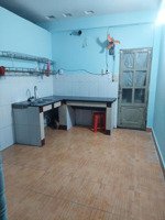 cho thuê nhà nguyên căn đ.số 8, t.nhơn phú b, gần ngã 4 thủ đức