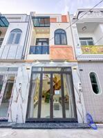 Nhà trệt lầu xây mới Full nội thất - Gần Trường cao đẳng Y Tế và Siêu Thị Lotte