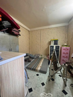 bán cc hùng vương thang bộ lầu 2,giá 2ty2 tl.xem nhà 