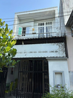 bán nhà 1 trệt 1 lầu ngay khu công nghiệp long hậu giáp ranh tphcm.
