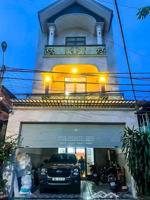 nhà chính chủ đang cho thuê 15 triệu tháng hđ 5 năm ngay đại học mở kp1 p. long bình giá 7ty900