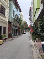 nhà mới 7 tầng thang máy - 40m2 - gara ô tô - đầy đủ nội thất - nguyễn văn cừ.