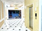 bán gấp nhà hồ ba mẫu - 40m2 - 5 tầng - cách phố 50m - gần hồ - thang máy - dt 18tr/th 