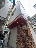 trung tâm đống đa , lô góc , 3 mặt thoáng vĩnh viễn đều có cửa sổ - ngõ thông - ở cực thoáng