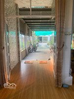 chính chủ bán nhà 303,3m2 mặt tiền đường 6m cách ql1a 100m .