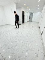 cho thuê nhà hồ ba mẫu 45m2* 5 tầng , nhà mới , ngõ ô tô đỗ cửa , khu phân lô có vỉa hè , giá 17tr