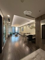 cho thuê mp bà triệu, vị trí vip, dt 40m2, mt 8m, mọi mô hình kd, giá cực mượt 22tr. lh 