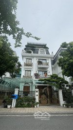 bán gấp căn bt mặt hồ vinhome green bay, giá rẻ nhất thị trường lh: 