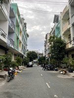 mặt tiền nội bộ khu bình phú 2, 4x15m, cách võ văn kiệt 50m, gần công viên, đường trước nhà 12m