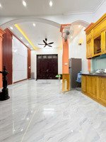 bán gấp nhà trung tâm đống đa phương mai 5 tầng, 35m², ngõ rộng, cách ô tô 30m 9.168 tỷ