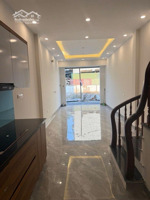 bán nhà phúc lợi- trẻ đi bộ 5 phút tới trường. ô tô vf3 đỗ cửa ( nói o với ảo)