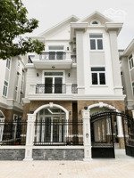 bán biệt thự phố đi bộ bạch đằng thủ dầu một, 12x18m, 3 tầng 7 phòng ngủ, hướng nam, giá 25 tỷ