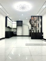 bán nhà phú diễn. 34m2 x 4 tầng. mt: 4.8m. giá 3.9 tỷ (có thương lượng)
