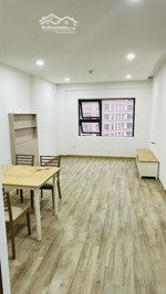 cần bán căn hộ 65m2 giá cắt rẻ sâu vì rất cần tiền 4.15tỷ, nhà sạch đẹp, lh xem nhà: 