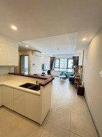 cần cho thuê gấp căn hộ cộng hòa plaza. dt: 96m2, 2pn, 2wc. giá 14tr/th. lh: 