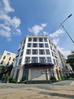 chính chủ bán căn góc 3 mặt tiền mặt phố the manor, phạm tu, nguyễn xiển, đường 30m. lh 