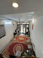 cc cần bán gấp nhà 40m lô góc phố bát khối - lb - 3 thoáng sáng . 10m oto tránh dừng đỗ ngày đêm .