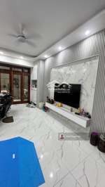 nhà đẹp ngoài giao đoàn gần xuân la - đs quán hàn, full nội thất cao cấp, gần ô tô dt 38m*6t.