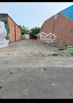 bán lô đất 135m2 ngay agribank vòng xoay trảng bàng . giá 650tr, sổ hồng riêng