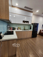 cho thuê căn 2 ngủ toà sp skyoasis giá 7tr/tháng lh 