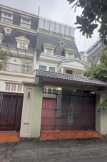 chính chủ cho thuê bt ở tt3 mỹ đình sông đà. dt 194 m- 4 tầng ( nhà 2 mặt đường)