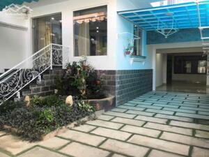 Bán biệt thự Đặng Thai Mai, Phú Thuỷ, Phan Thiết, Hướng Đông 274m2 giá 15 tỷ