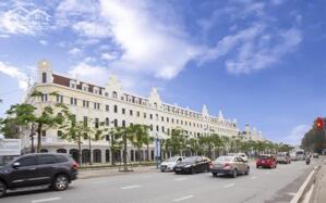 Bán khách sạn 5* trung tâm Bãi Cháy- Hạ Long, 34 phòng,full nội thất đi bộ 2p ra bãi tắm, 38 tỷ