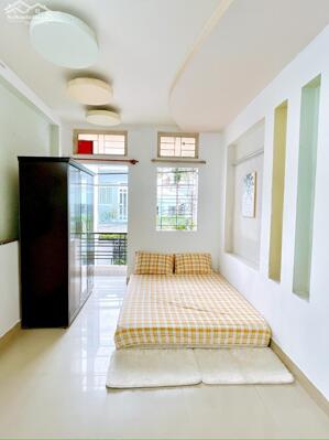 STUDIO CÓ BAN CÔNG FULL NỘI THẤT ( MÁY GIẶT RIÊNG) GIÁ 4TR5