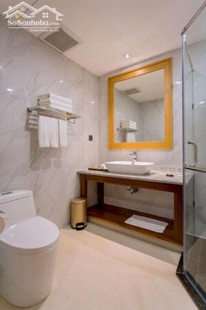 Cần bán khách sạn 4 SAO mặt tiền Thùy Vân view biển