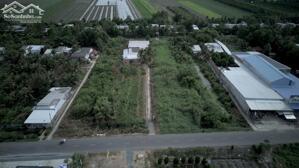 Chủ chuyển nơi định cư, cần ra khu đất nghỉ dưỡng 2100m2, tặng nhà cấp 4 kiên cố kèm kho lớn trên đất.