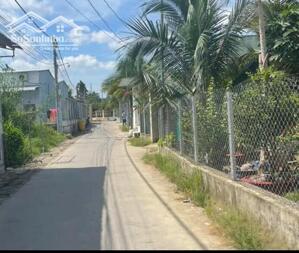 Phú Hội, Nhơn Trạch, Đồng Nai em cần bán lô đất: DT 843m2 (17x51m nở hậu có 300m thổ cư)