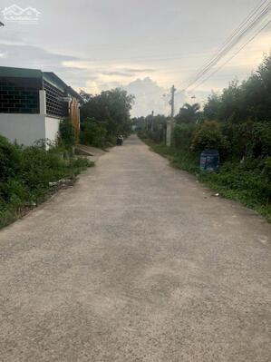 Cần bán lô đất nền SHR xã Long An DT: 250m2 có sẵn 80m2 thổ cư