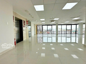 cho thuê văn phòng mặt tiền nguyễn xí, dt 230m, lầu 6 , sàn suốt .