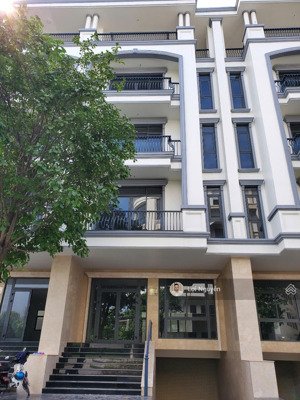 nhà phố vạn phúc city, dt 7x20m 1 hầm 5 tầng vị trí đẹp, có thang máy, máy lạnh nhà mới 100%