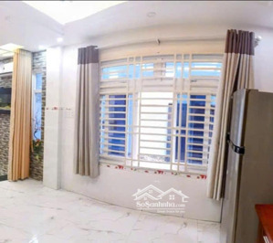 cho thuê nhà trệt hoàng hoa thám, p.5, q.pn, dt : 4 x 15m, đủ nội thất, chỉ vào ở, giá : 11 tr/th