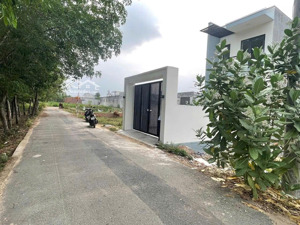 siêu hiếm nhà mặt tiền phú mỹ, thủ dầu một giá rẻ thổ cư 60m. lh 0388199877