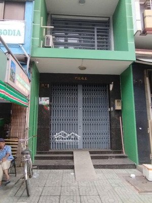 cho thuê mặt bằng mt đường 3/2 p.2 quận 11 giá 15 triệu 63m2