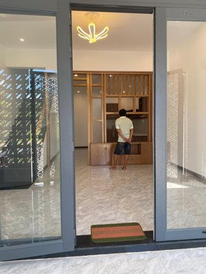 cho thuê nhà 1 trệt 1 lầu mới 100% kha vạn cân phường long tâm-bà rịa 2 phòng ngủ giá 6,5tr/1th.