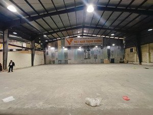 cho thuê kho xưởng quang trung, ngã 3 ba la, dt 1430m2, cao 6-8.5m, xe công vào, xuất vat, pccc