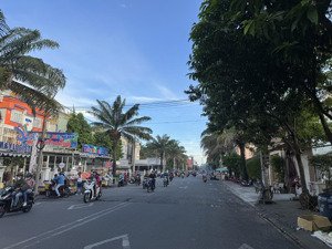 gồng hết nổi bank chủ cần bán gấp 1lô đất vàng đối diện chợ giá rẻ nhất khu chỉ 499tr lh:0985761818