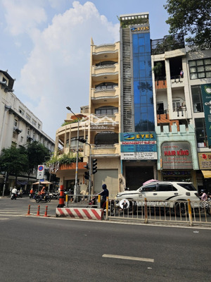 chính chủ cho thuê nhà mặt tiền 992 trần hưng đạo, p7, q5, 4x17.5m, trệt lửng 4 lầu, 0908140491