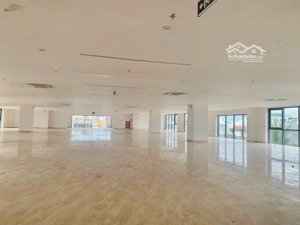 cho thuê văn phòng sàn 1.100m2, giá thuê: 312.000đ/m2, hầm xe cực rộng, lh: office danang