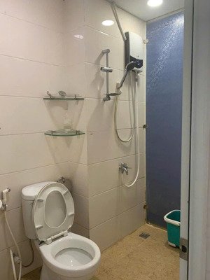 chung cư lakai (thang bộ), p8, q5: 9tr/th, 75m2, 2p ngủ. nội thất