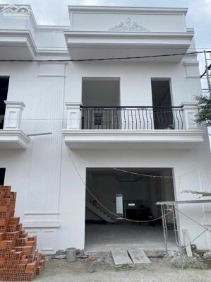 Nhà 1 trệt lầu thiết kế Châu Âu Thị trấn Tân Hiệp